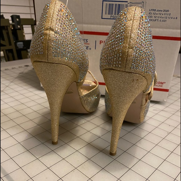 Cathy Jean Rhinestone Studded Heels - Size 9 - Picture 6 of 7